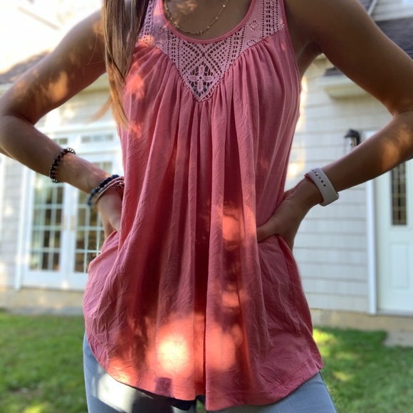 Lush Tank - Picture 2 of 5